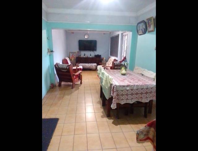 4 BEDROOM HOUSE FOR SALE IN CROSSMOOR